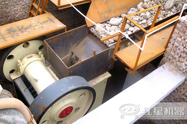 顎式破碎機(jī)、給料機(jī)