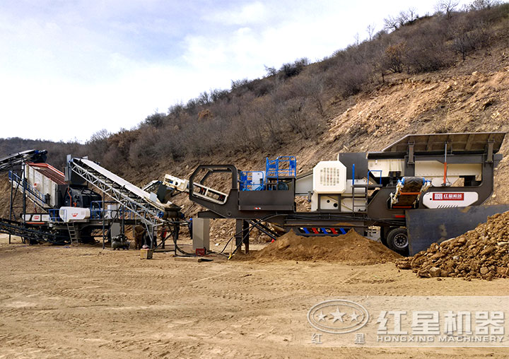 輪胎式車載流動(dòng)石子、粉碎機(jī)